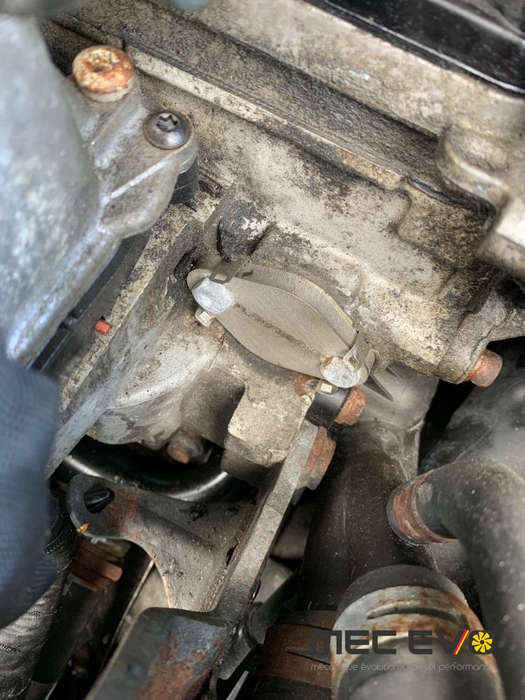 SMALL EGR BLOCK OFF PLATE FOR PASSAT CKRA 